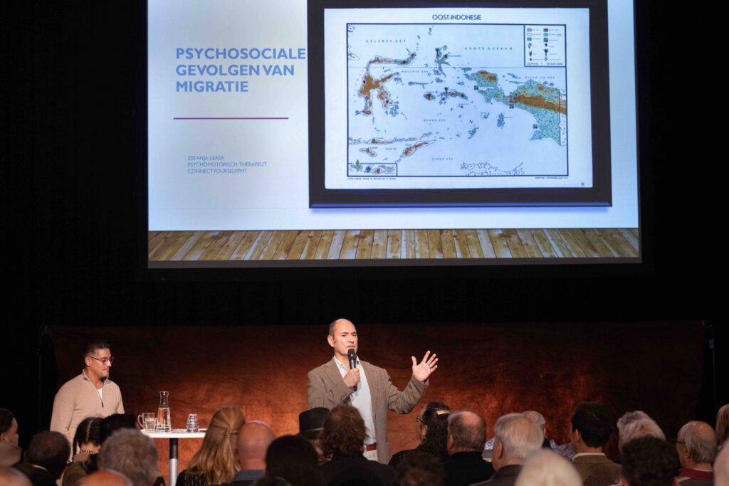 Nederland - Drenthe - Assen - 22-10-2023Locatie DKK te Assen.Stichting Be-wonder met docu-theater.Tabee Nieuw Guinea.Foto: Sake Elzinga