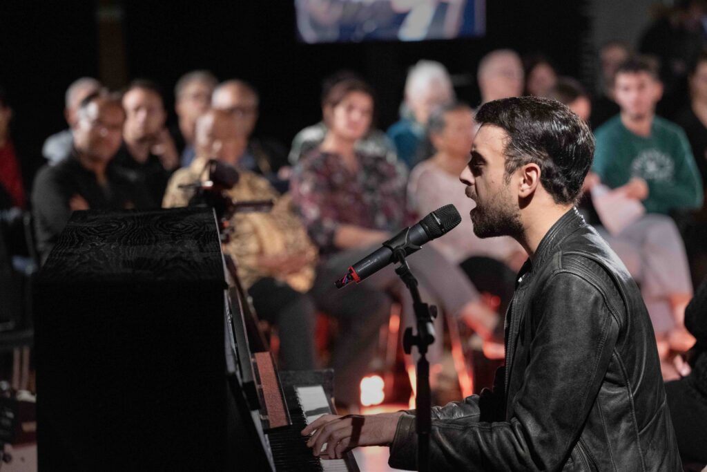 Nederland - Drenthe - Assen - 22-10-2023Locatie DKK te Assen.Stichting Be-wonder met docu-theater.Tabee Nieuw Guinea.Foto: Sake Elzinga